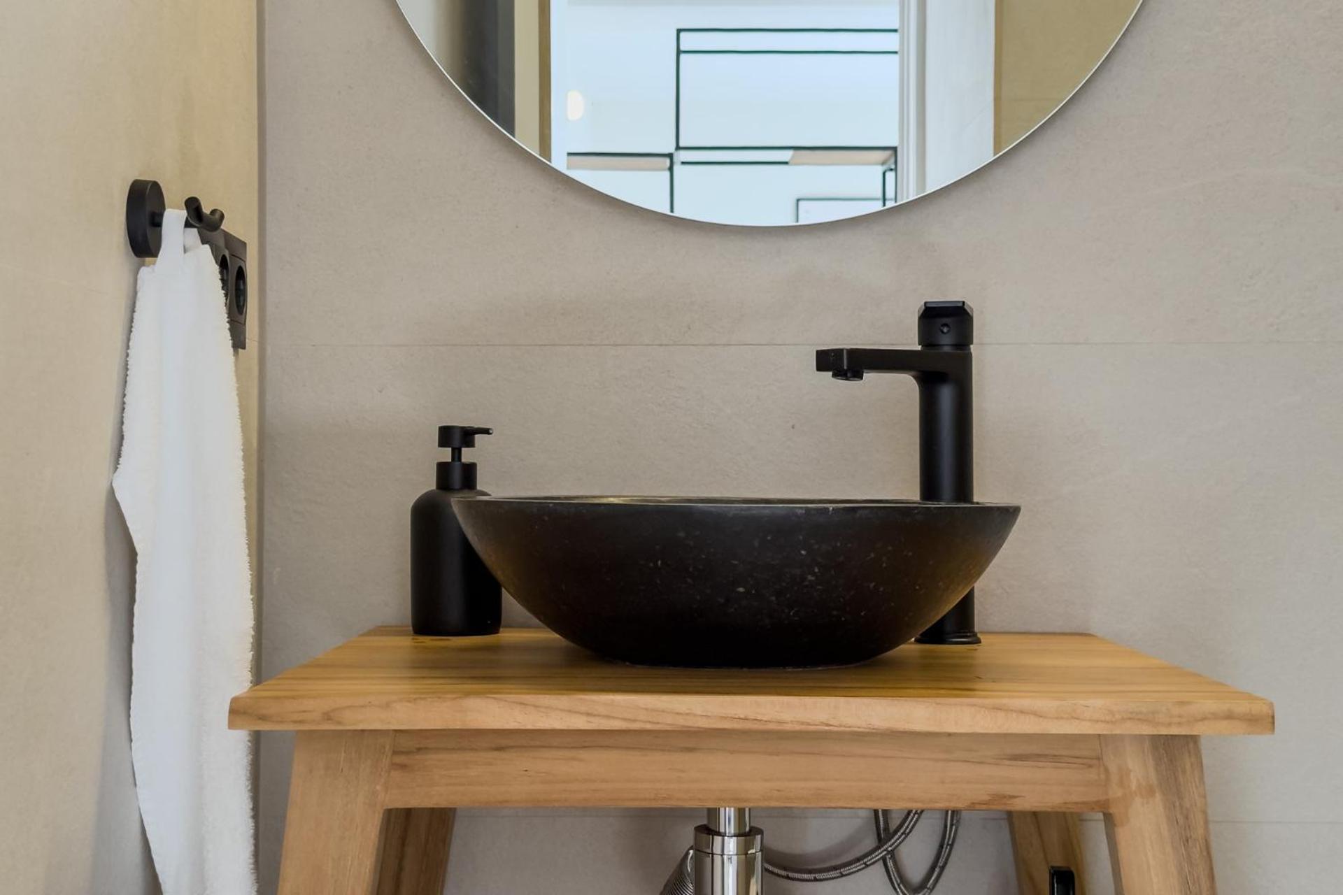 Beautiful & Comfy City Center Apartment บาร์เซโลนา ภายนอก รูปภาพ